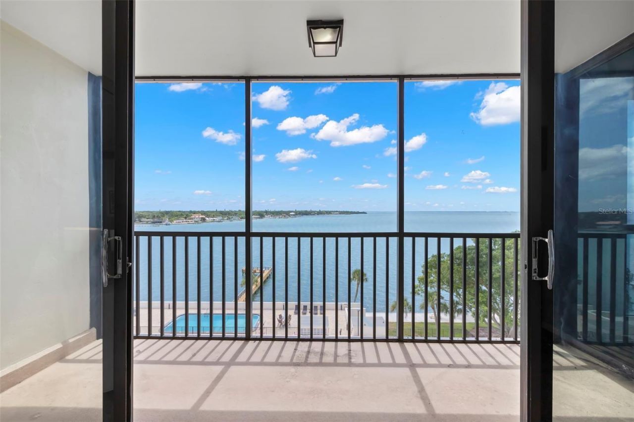 7100 Sunshine Skyway Lane S, Unit 703, Saint Petersburg, FL 33711 Photo