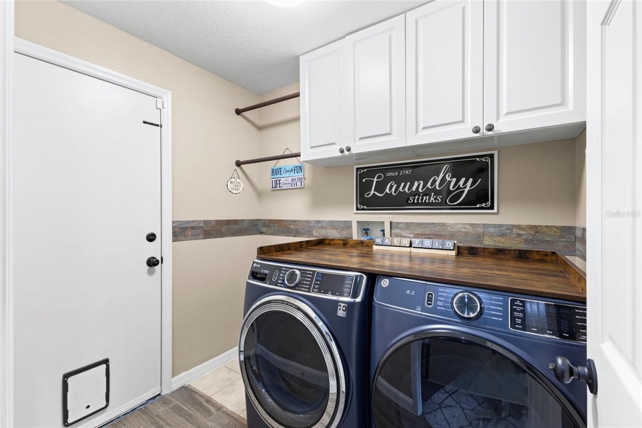4038 Lithia Ridge Boulevard , Valrico, FL 33596 Photo