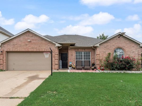 6420 St Alban Court, Arlington, TX 76001