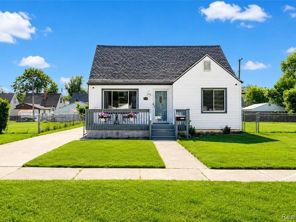 6041 Gilman Street, Garden City, MI 48135