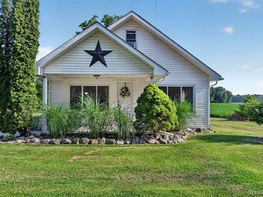 3658 Newburg Road, Shiawassee Twp, MI 48414