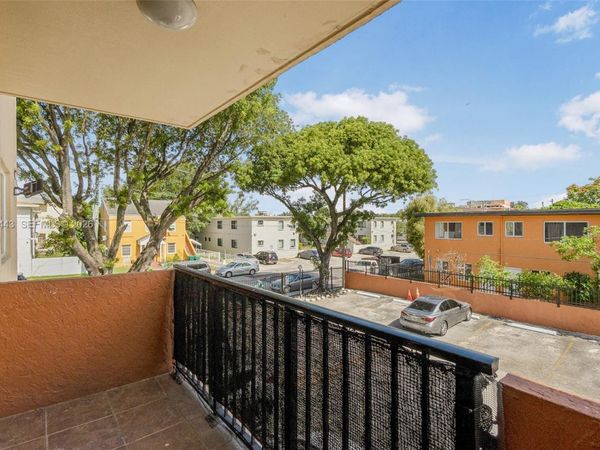 677 SW 9th Ave , Unit 212, Miami, FL 33130