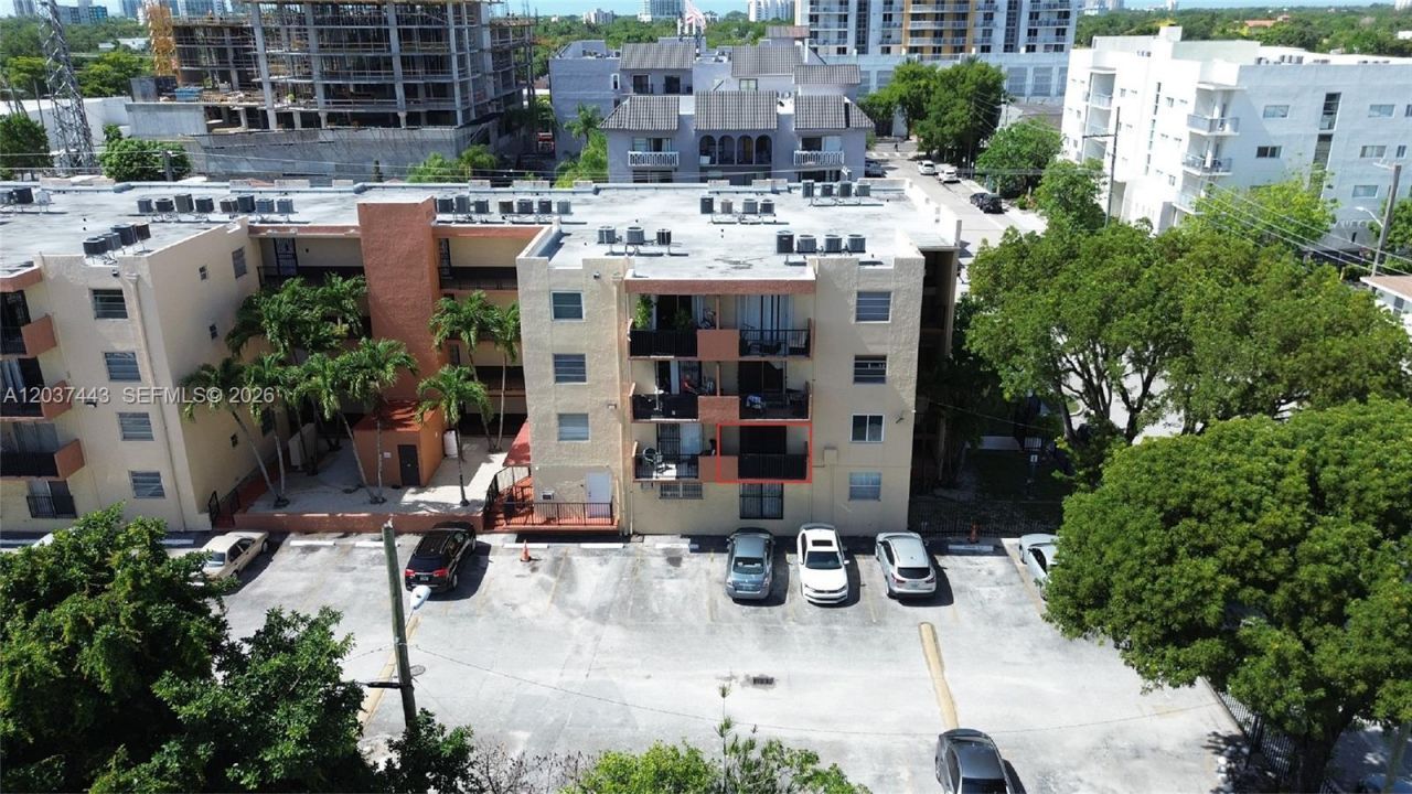 677 SW 9th Ave, Unit 212, Miami, FL 33130 Photo