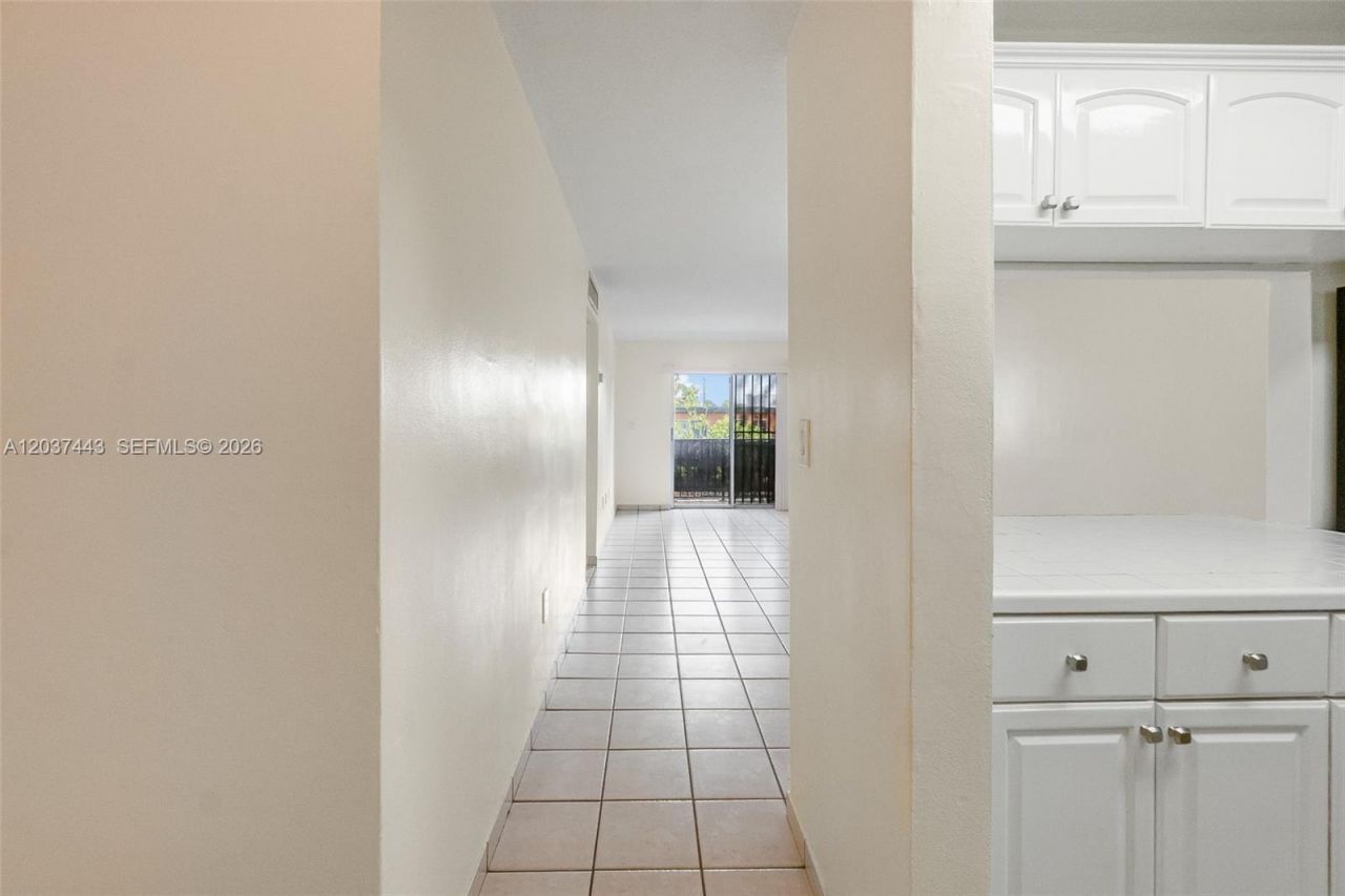 677 SW 9th Ave, Unit 212, Miami, FL 33130 Photo