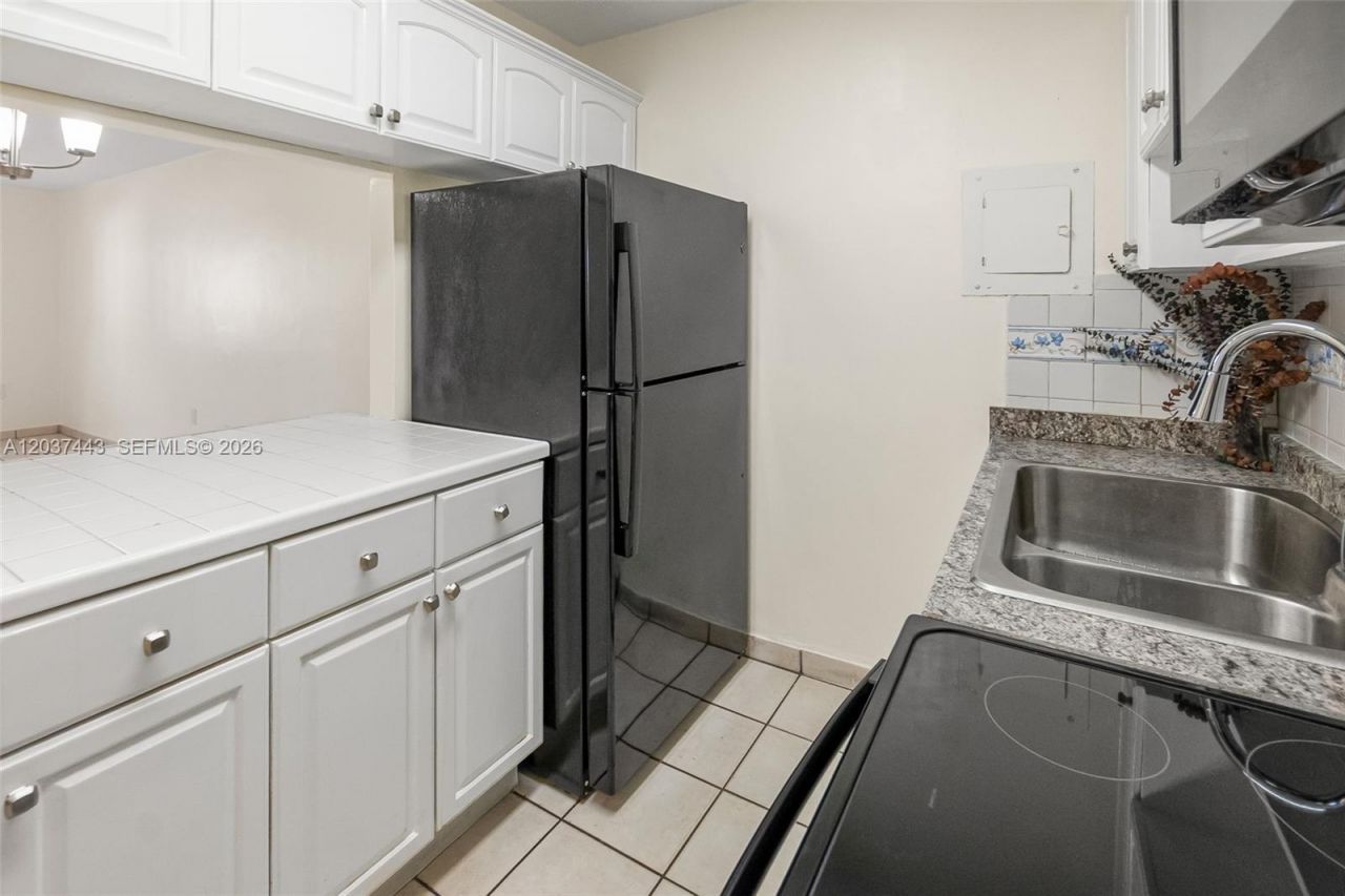 677 SW 9th Ave, Unit 212, Miami, FL 33130 Photo