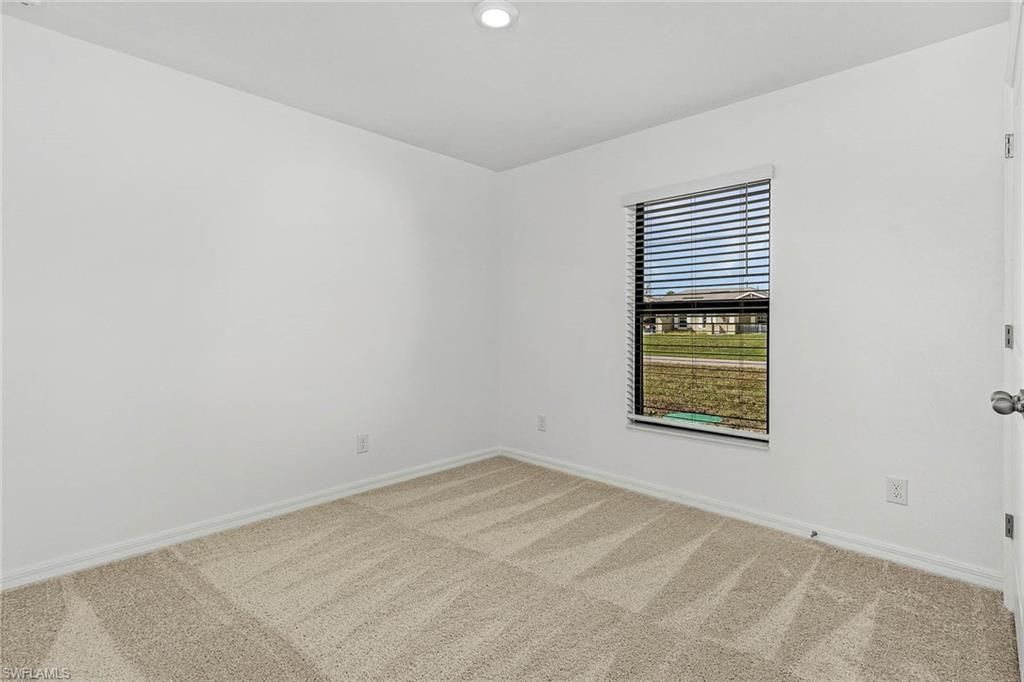 442 Burrstone Dr, Lehigh Acres, FL 33974 Photo