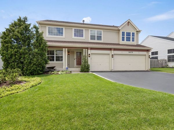 1675 Seaton Lane, Elgin, IL 60123