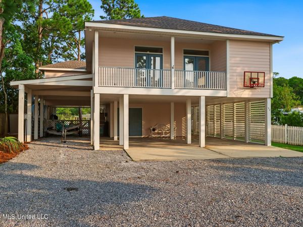 92 Elm Lane, Pass Christian, MS 39571