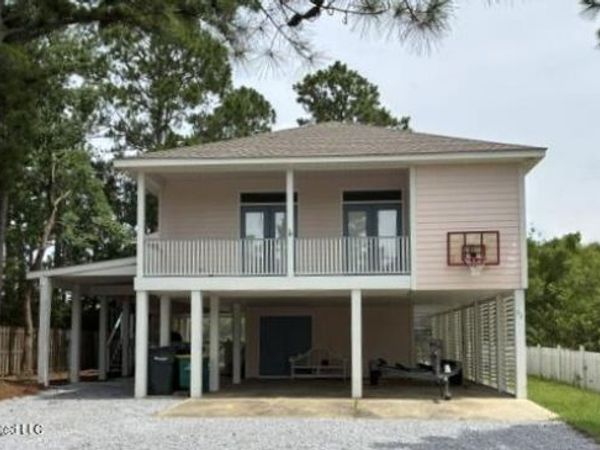 92 Elm Lane, Pass Christian, MS 39571