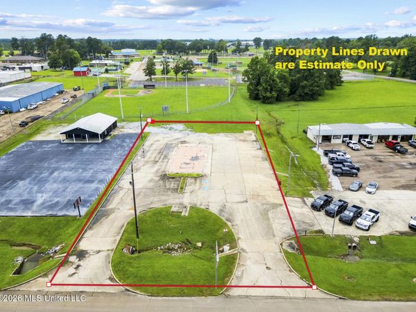 821 Mississippi 35 , Forest, MS 39074