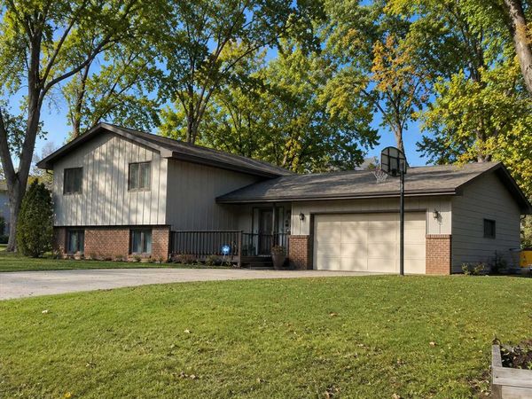 6090 Goldenrod Lane N, Plymouth, MN 55442
