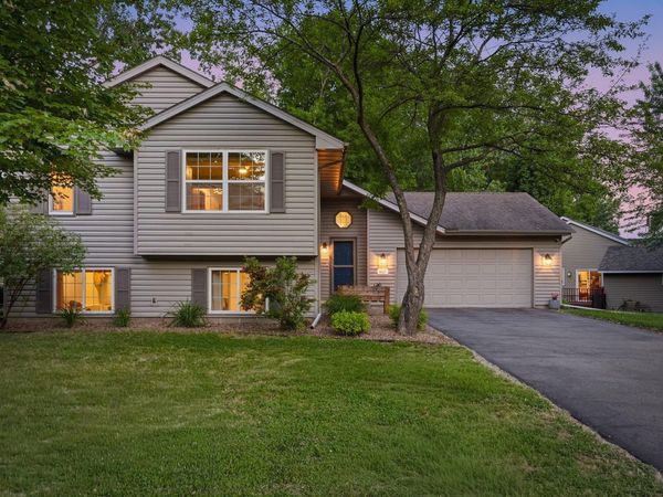8117 Dakota Lane , Chanhassen, MN 55317