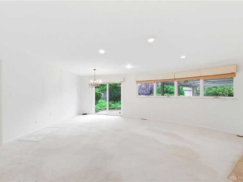 2501 Parklawn Drive, Kettering, OH 45440 Photo 12