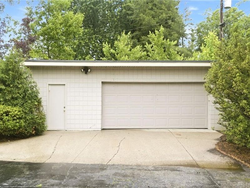 2501 Parklawn Drive, Kettering, OH 45440 Photo 41