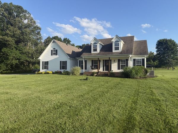1056 N Sumner Rd , Portland, TN 37148