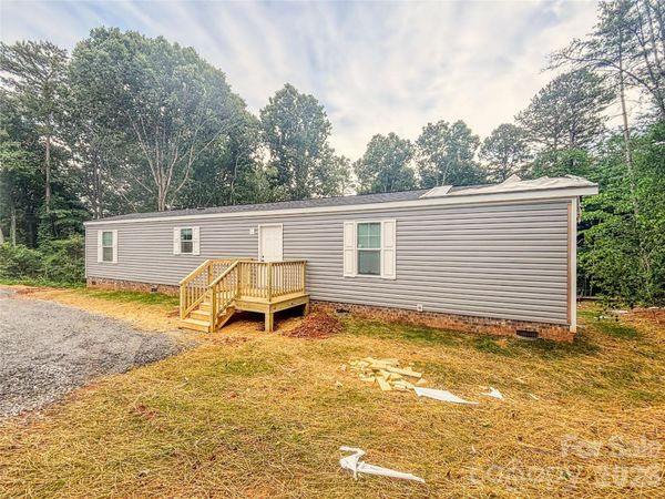 2401 Liberty Church Road , Hickory, NC 28601