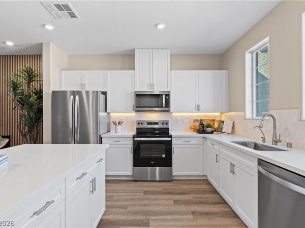 10395 Sapphire Storm Street, Las Vegas, NV 89141