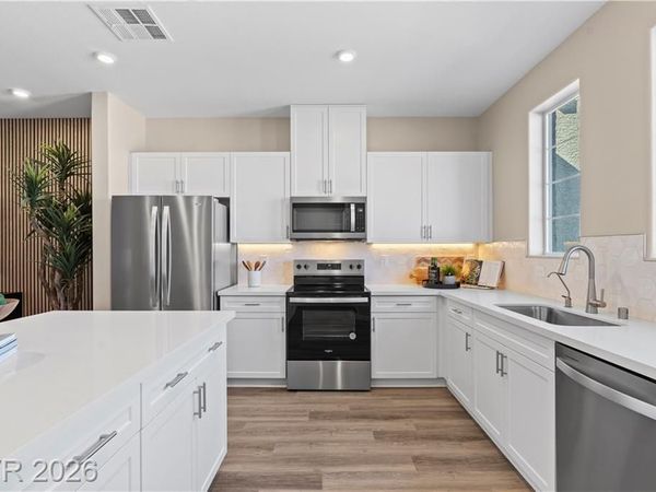10395 Sapphire Storm Street, Las Vegas, NV 89141