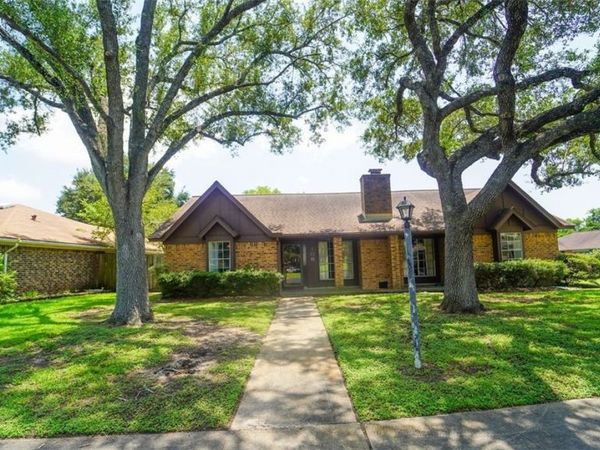 109 Oxford Street , Victoria, TX 77904