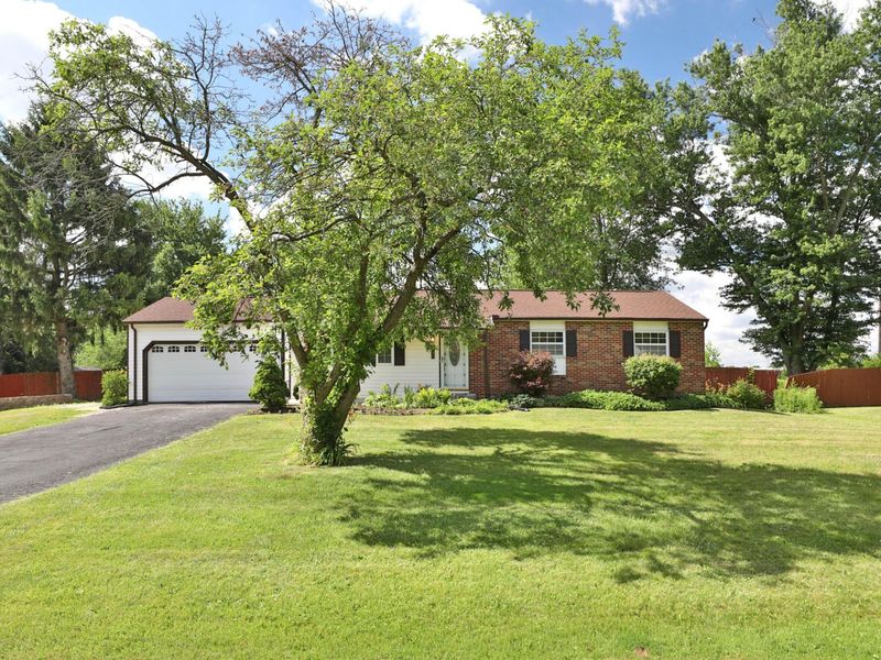 150 Conner Lane, Lewis Center, OH 43035 Photo 2