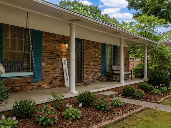 6 Heritage Court, Little Rock, AR 72211