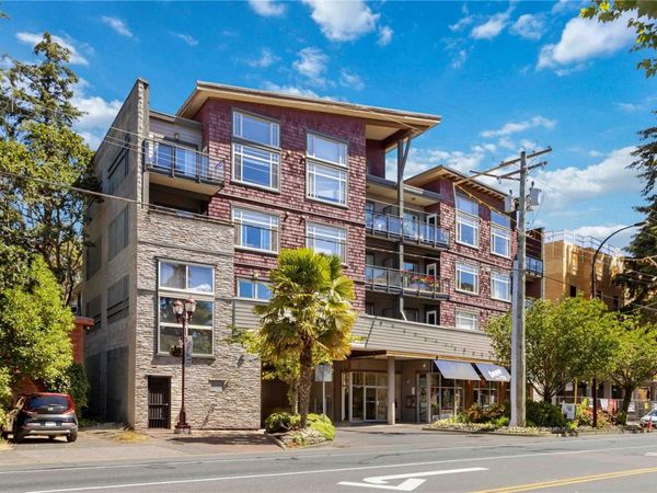 844 Goldstream Ave, Unit #204, Langford, BC V9B 2X8