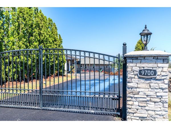 9700 SE CASTLE CT, Damascus, OR 97089
