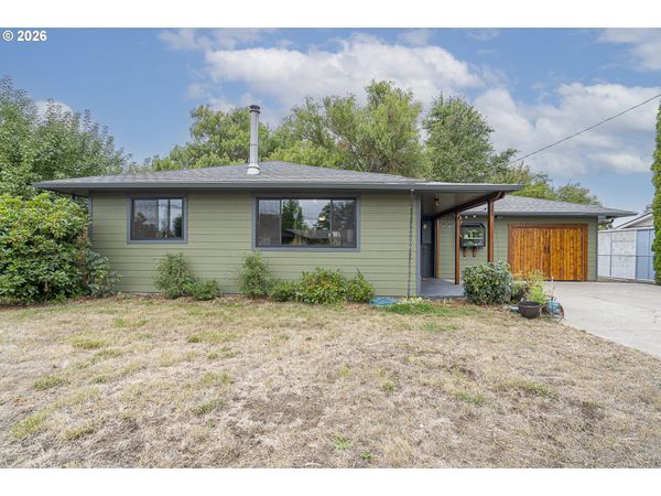 320 S 11TH ST, Lebanon, OR 97355