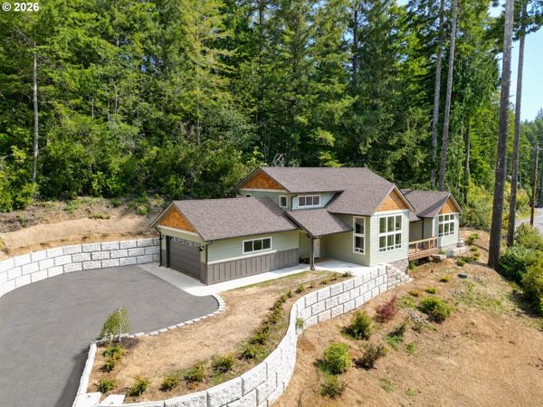 84619 EAST LAKE DR, Florence, OR 97439