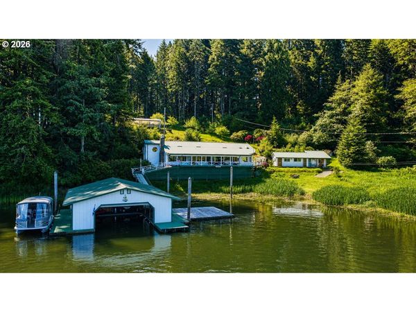 3062 S TENMILE LK, Lakeside, OR 97449