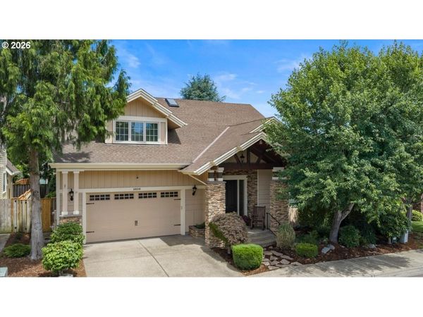 3034 N HOLLADAY DR, Cornelius, OR 97113