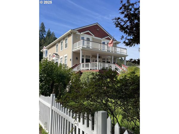 88098 RIVERVIEW AVE, Mapleton, OR 97453
