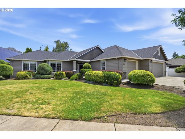 230 MCLAUGHLIN DR, Woodburn, OR 97071