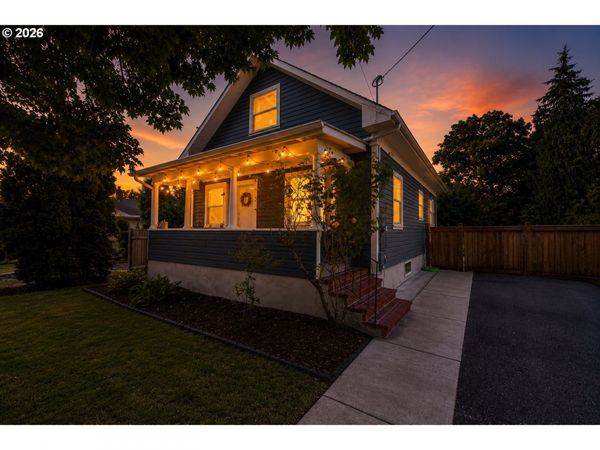 445 NE JACKSON ST, Hillsboro, OR 97124