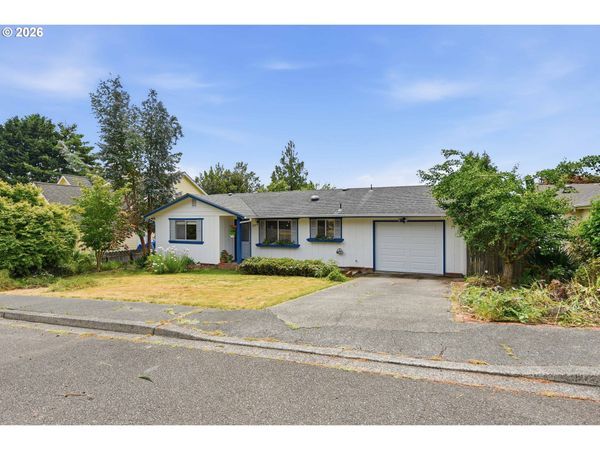 1277 W 14TH ST, Coquille, OR 97423