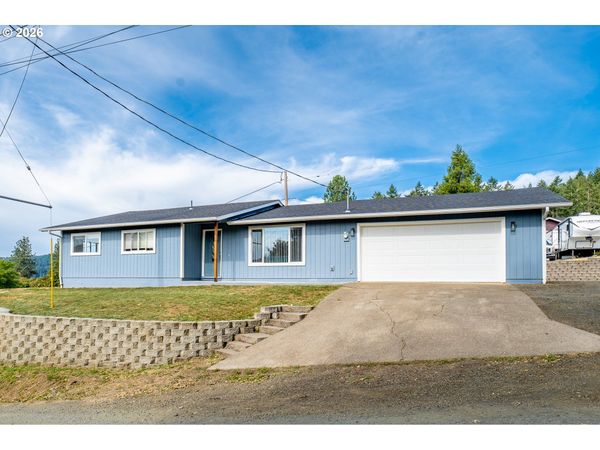 535 OAK TER, Sutherlin, OR 97479