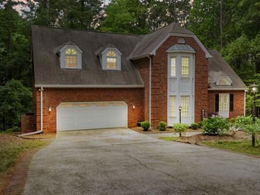 5517 N Hawthorne Way, Raleigh, NC 27613