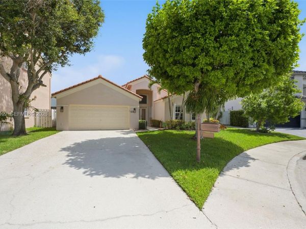 110 Cameron Ct, Weston, FL 33326