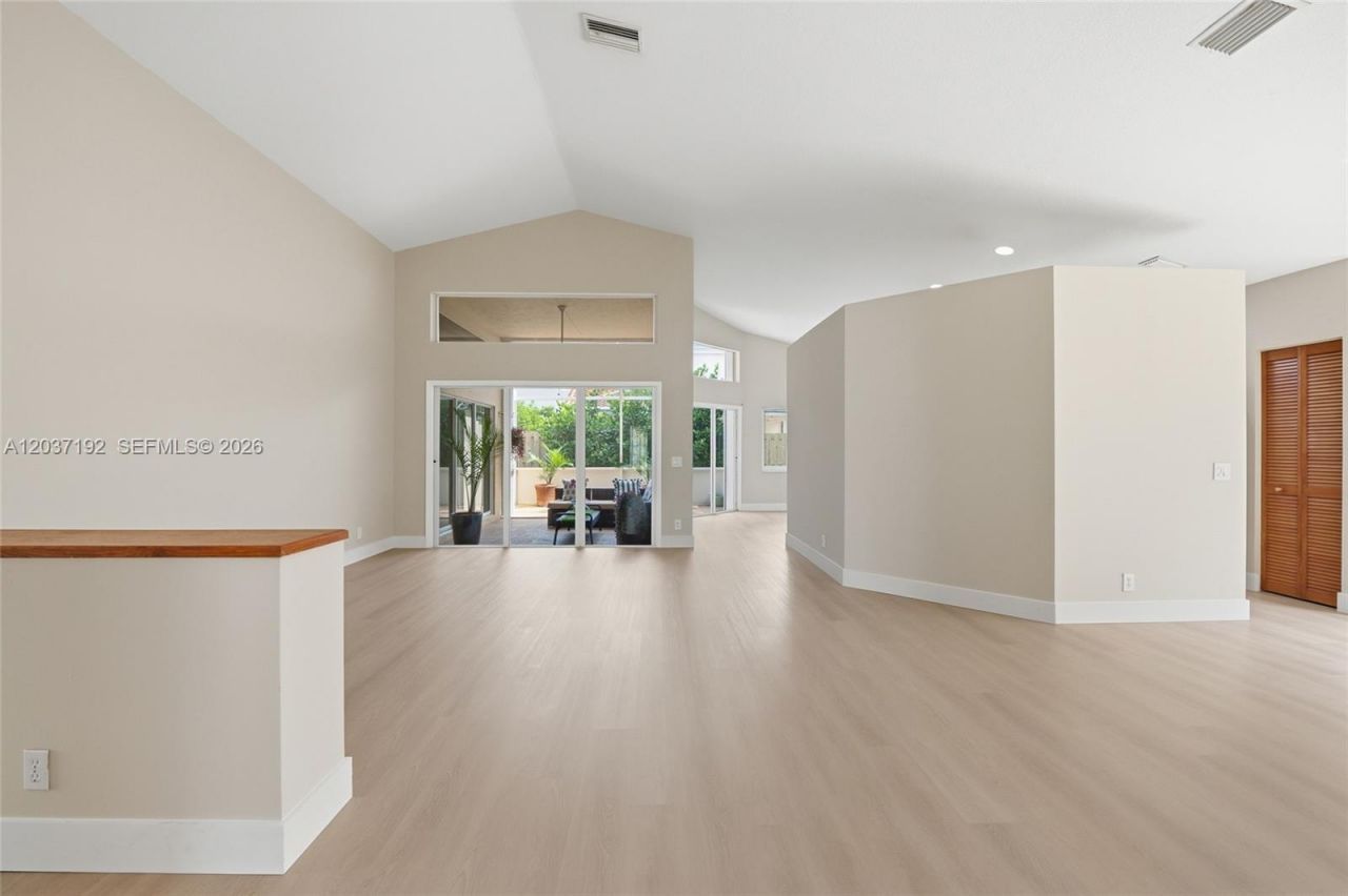 110 Cameron Ct, Weston, FL 33326 Photo