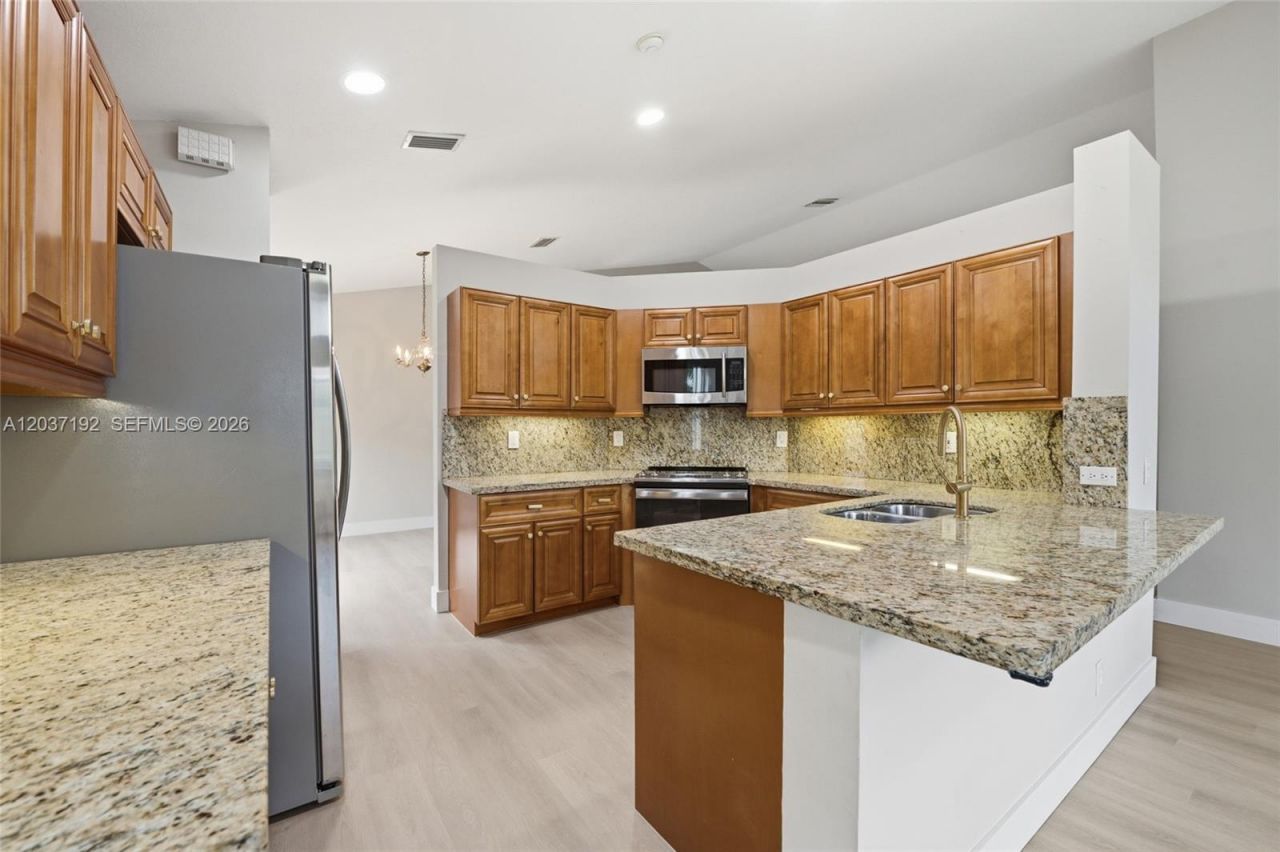 110 Cameron Ct, Weston, FL 33326 Photo