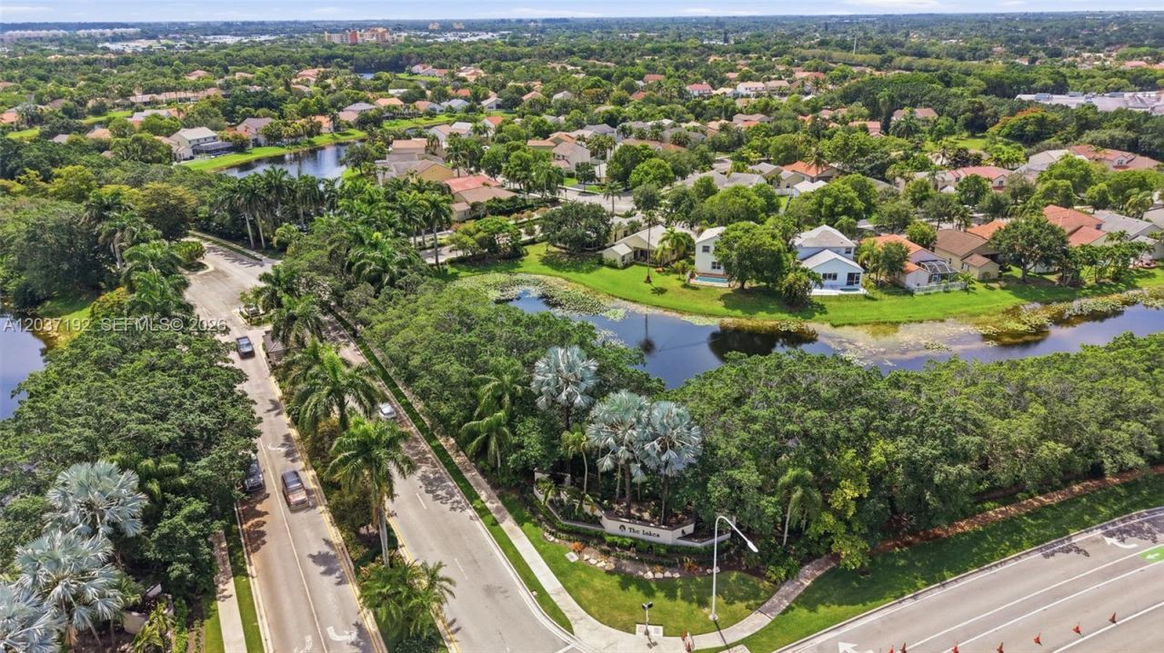 110 Cameron Ct, Weston, FL 33326 Photo