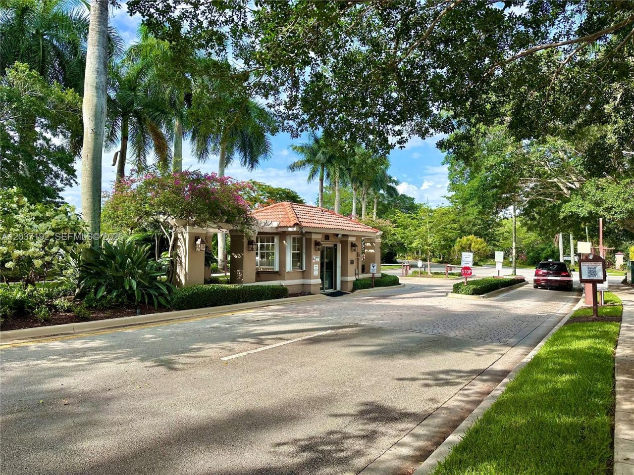 110 Cameron Ct, Weston, FL 33326 Photo