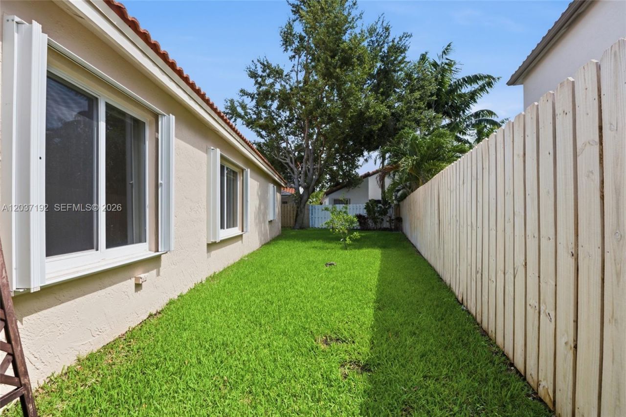 110 Cameron Ct, Weston, FL 33326 Photo