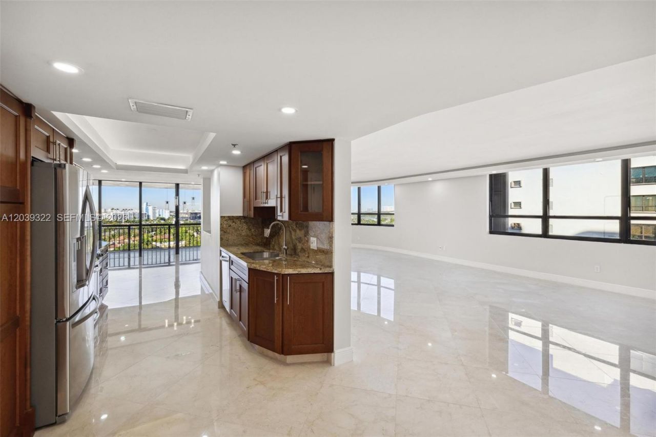 10175 Collins Ave , Unit 907, Bal Harbour, FL 33154 Photo