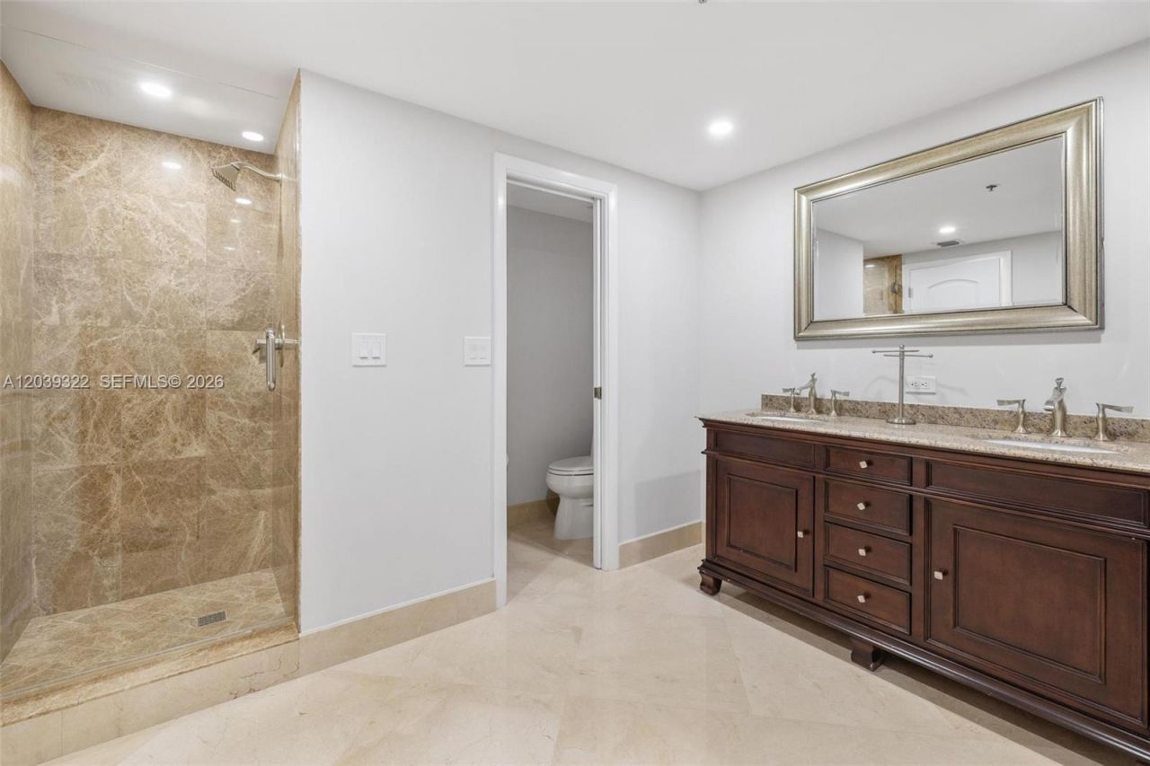10175 Collins Ave , Unit 907, Bal Harbour, FL 33154 Photo