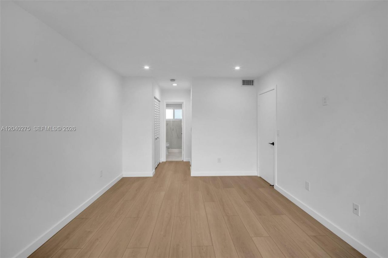 8101 Camino Real , Unit c402, Miami, FL 33143 Photo