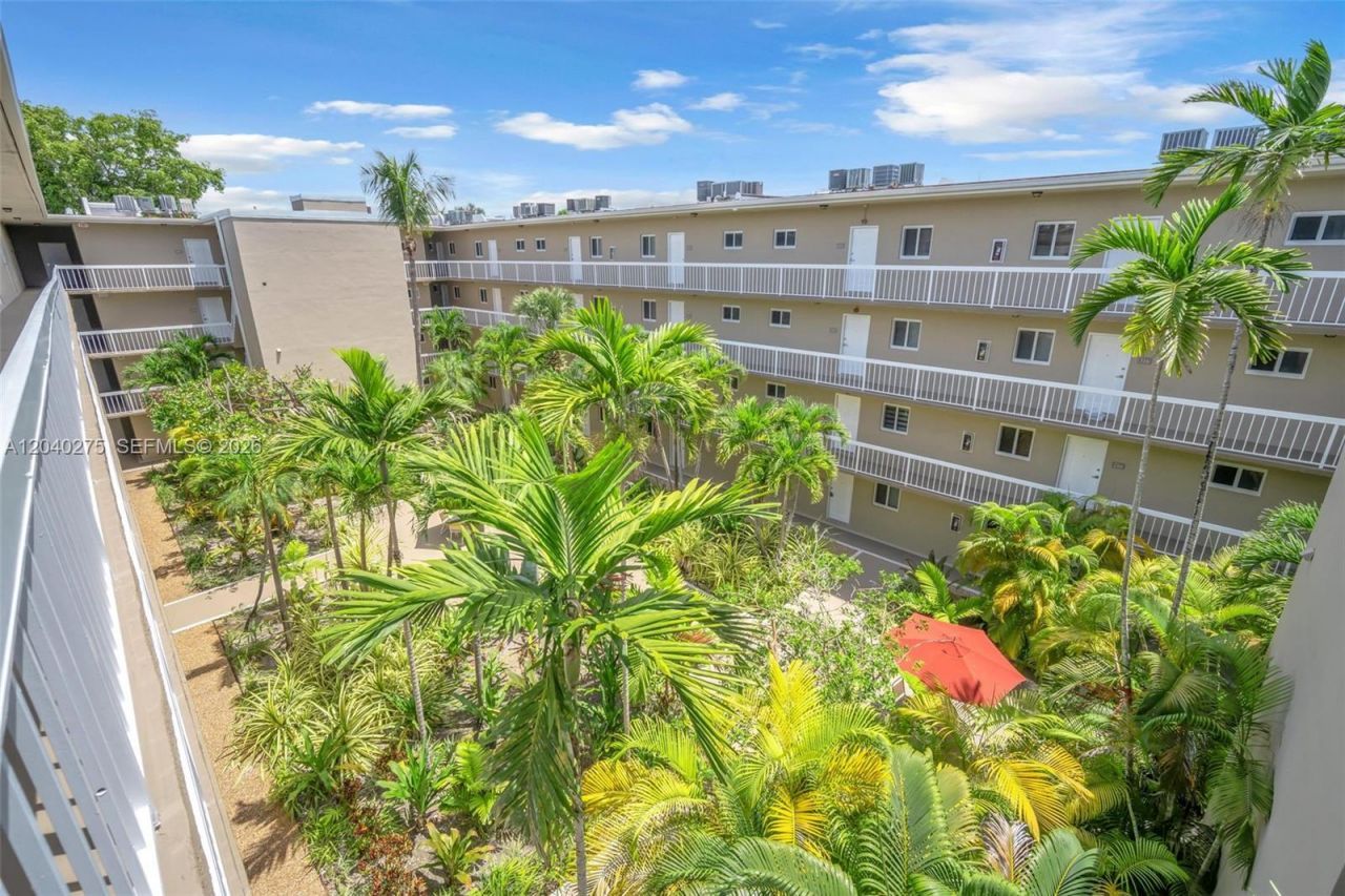 8101 Camino Real , Unit c402, Miami, FL 33143 Photo