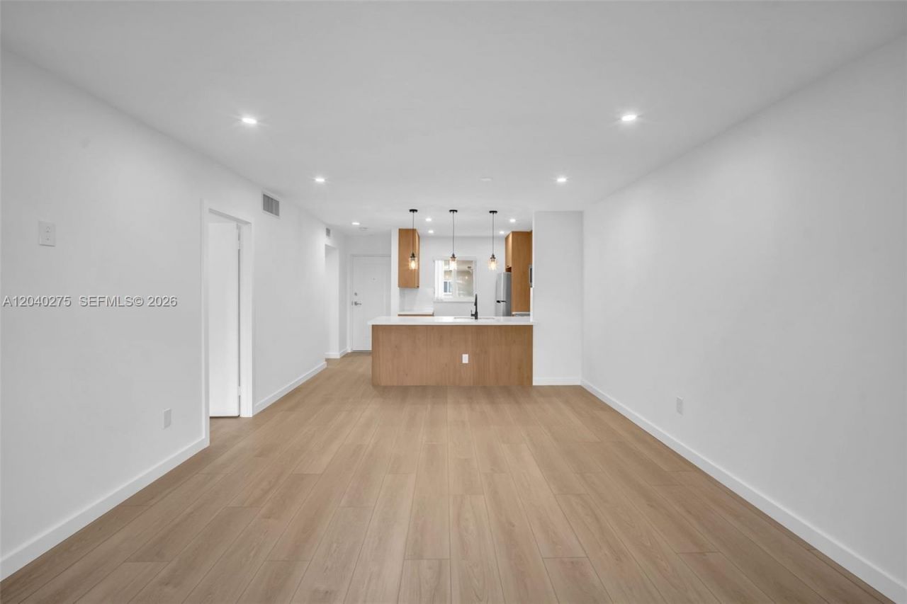 8101 Camino Real , Unit c402, Miami, FL 33143 Photo