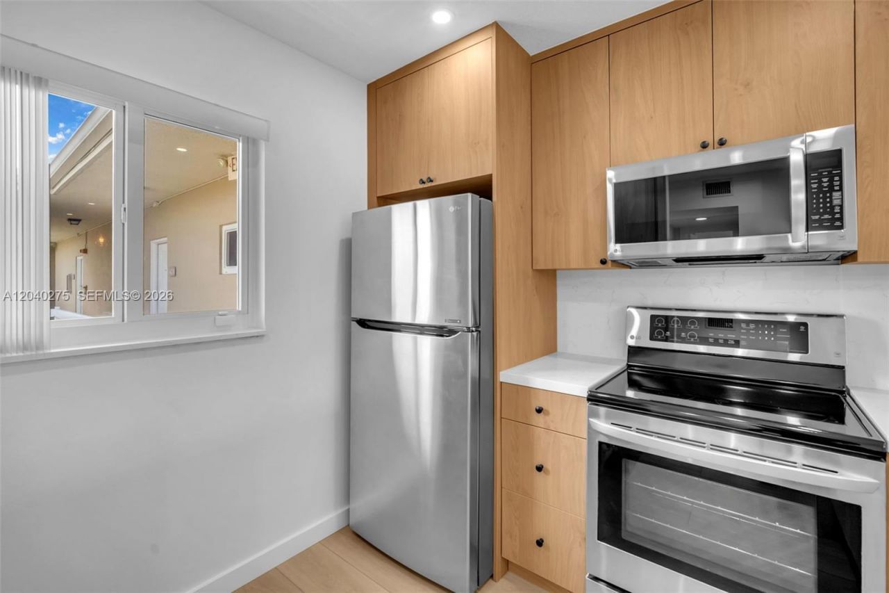 8101 Camino Real , Unit c402, Miami, FL 33143 Photo