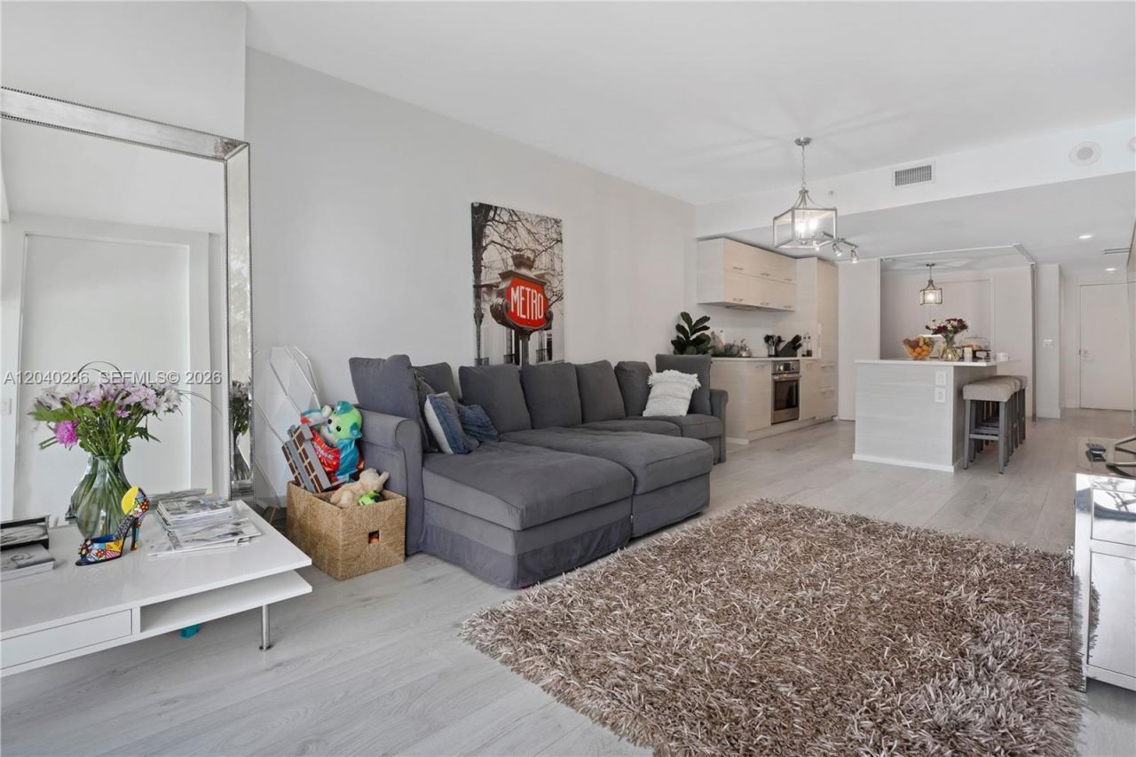 650 NE 32nd St , Unit 703, Miami, FL 33137 Photo